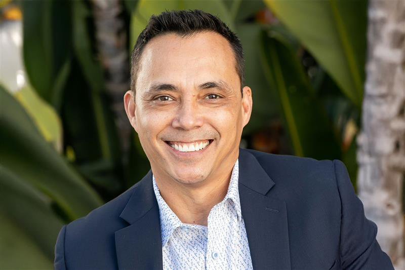 Tim Linderman Headshot