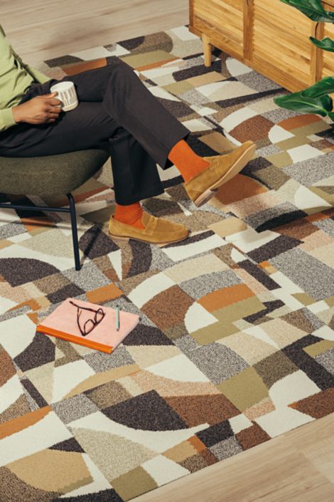 Carpet: Circa Then, Clay, Non Directional. LVT: Northern Grain, Antique Wash, Ashlar Bildnummer 3